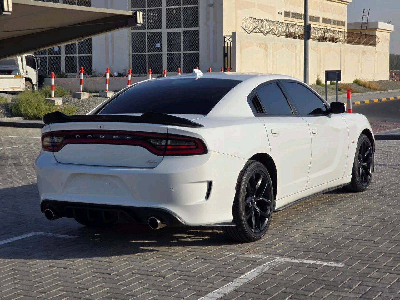 Dodge Charger - Image 6