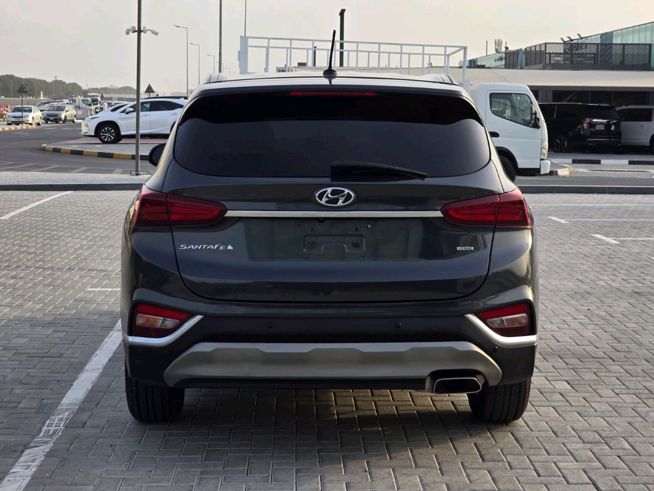 Hyundai Santa Fe - Image 9