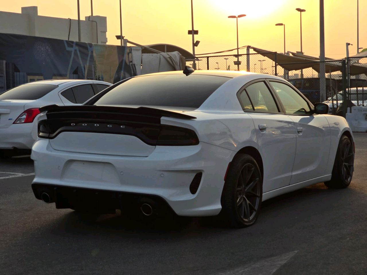 Dodge Charger - Image 4