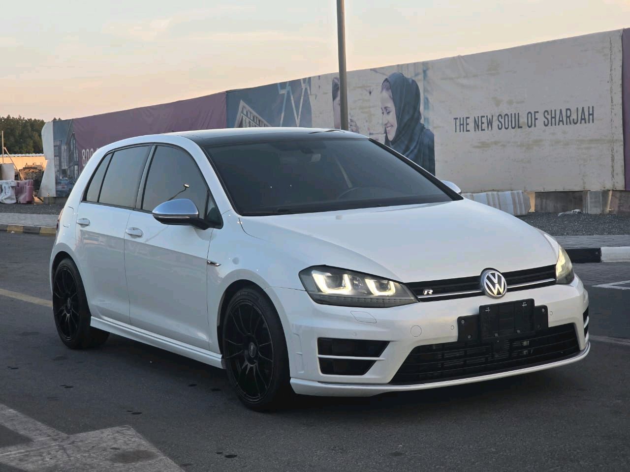 Volkswagen Golf R - Image 4