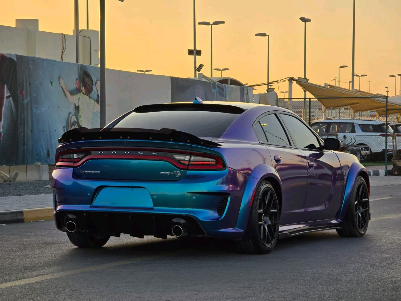 Dodge Charger - Image 4