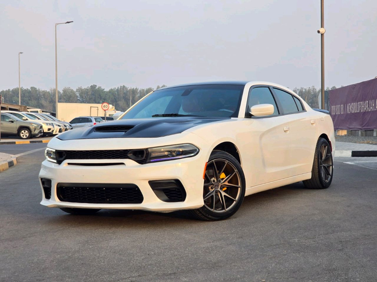 Dodge Charger - Image 12