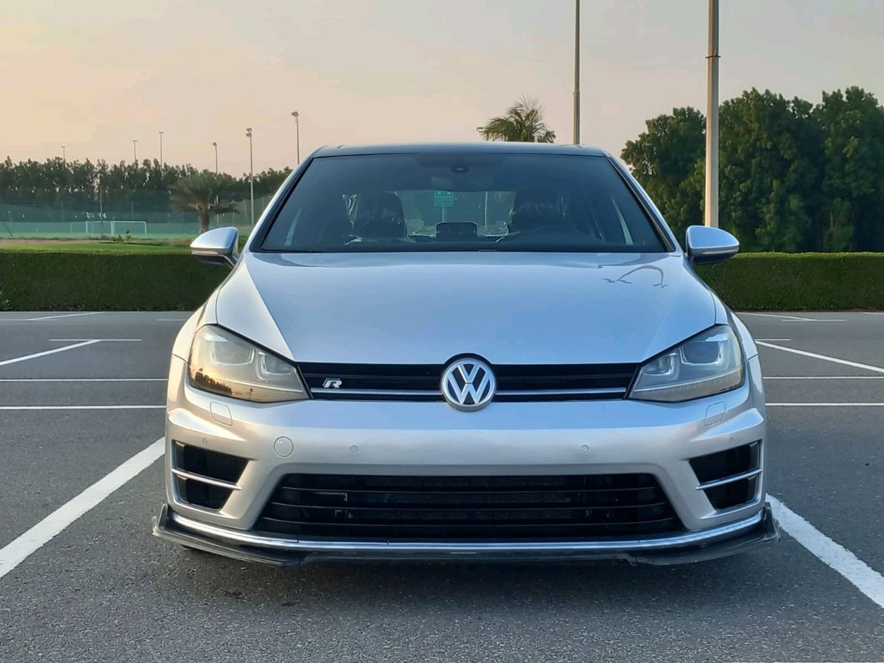 Volkswagen Golf R - Image 2