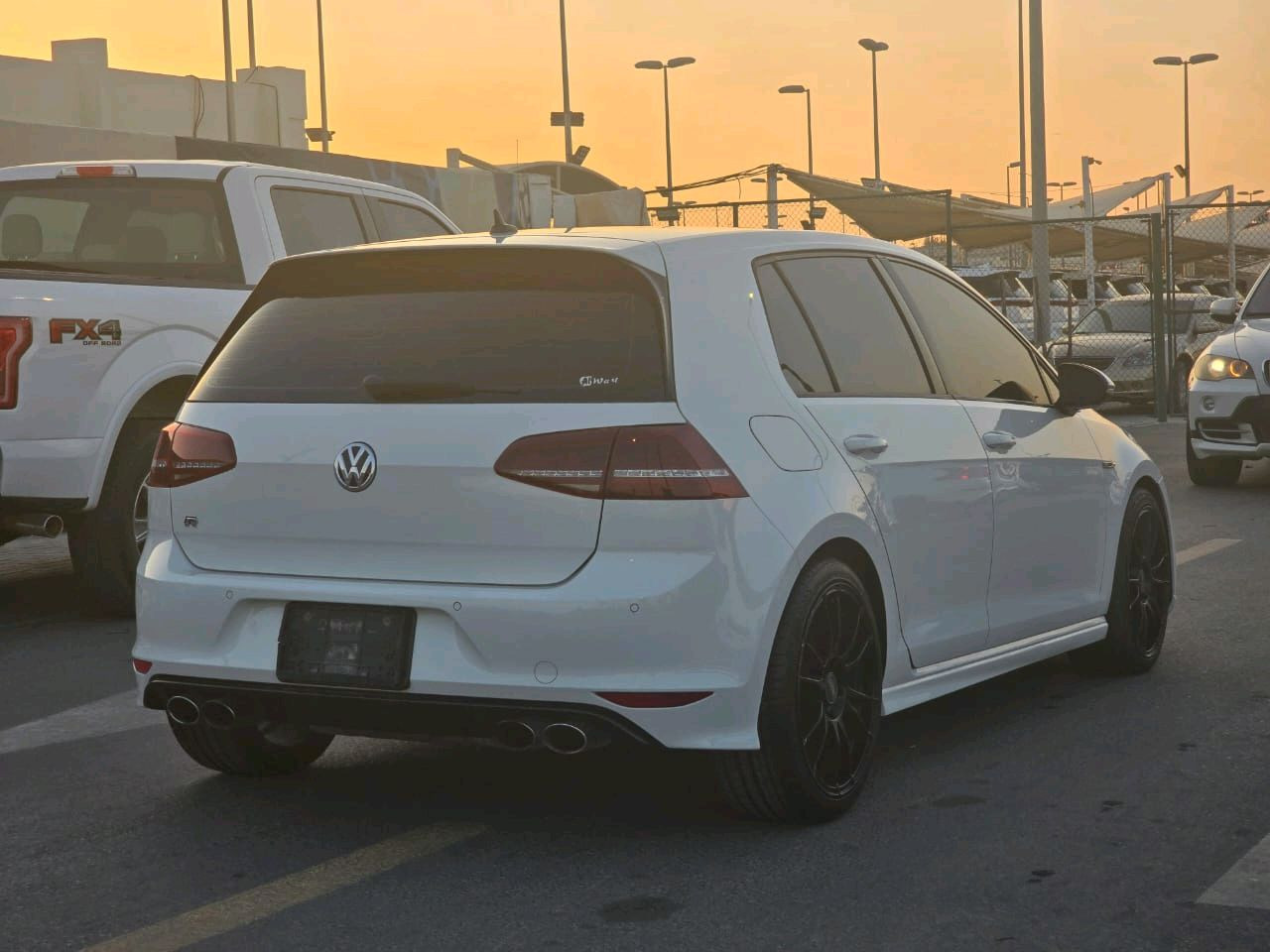 Volkswagen Golf R - Image 5