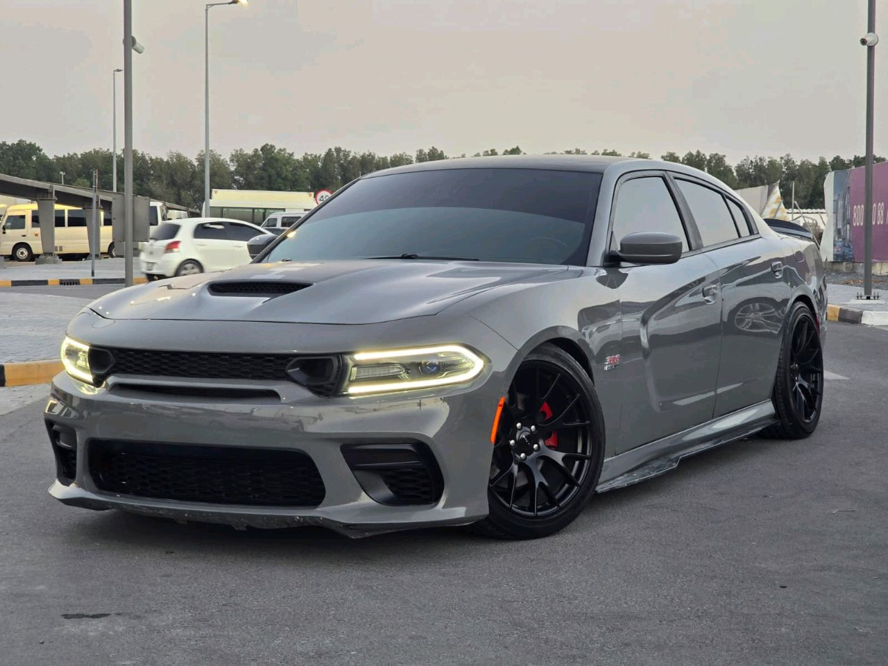 Dodge Charger - Image 9