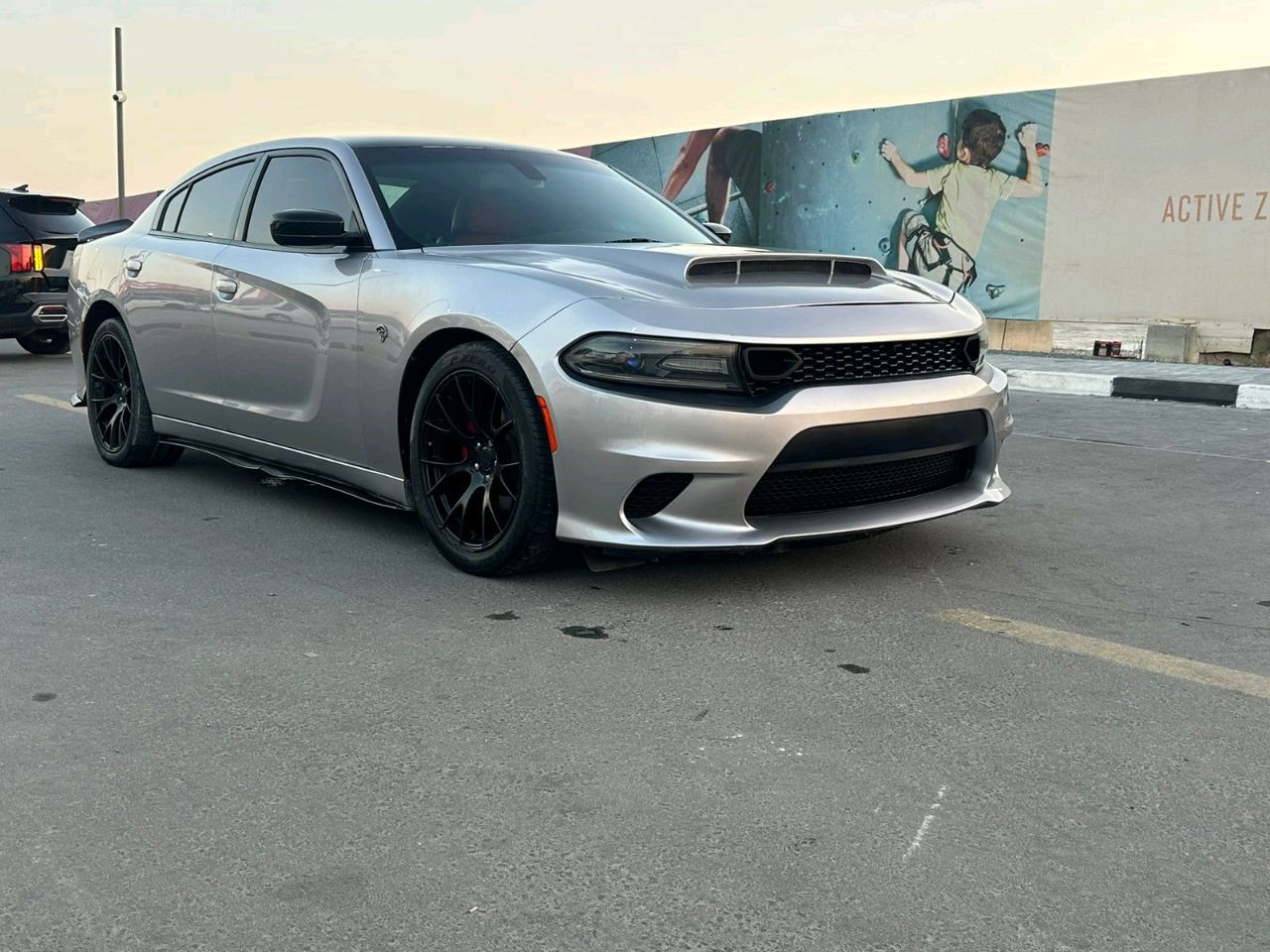 Dodge Charger - Image 8