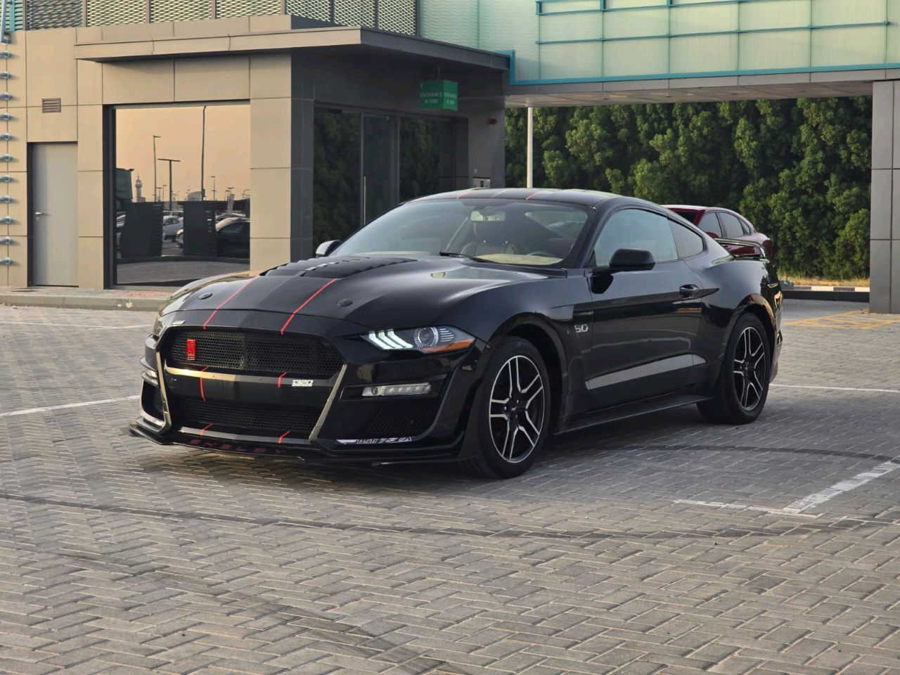 Ford Mustang - Image 6