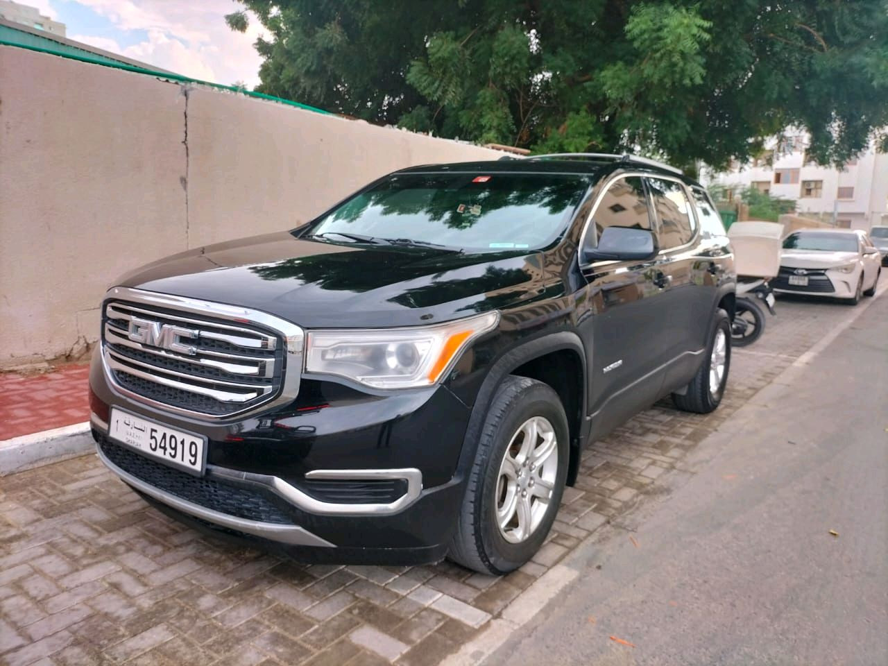 GMC Acadia - Image 10