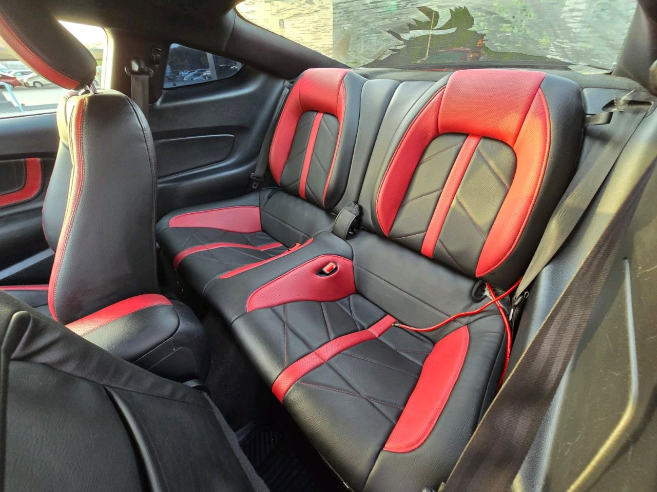Ford Mustang - Image 4