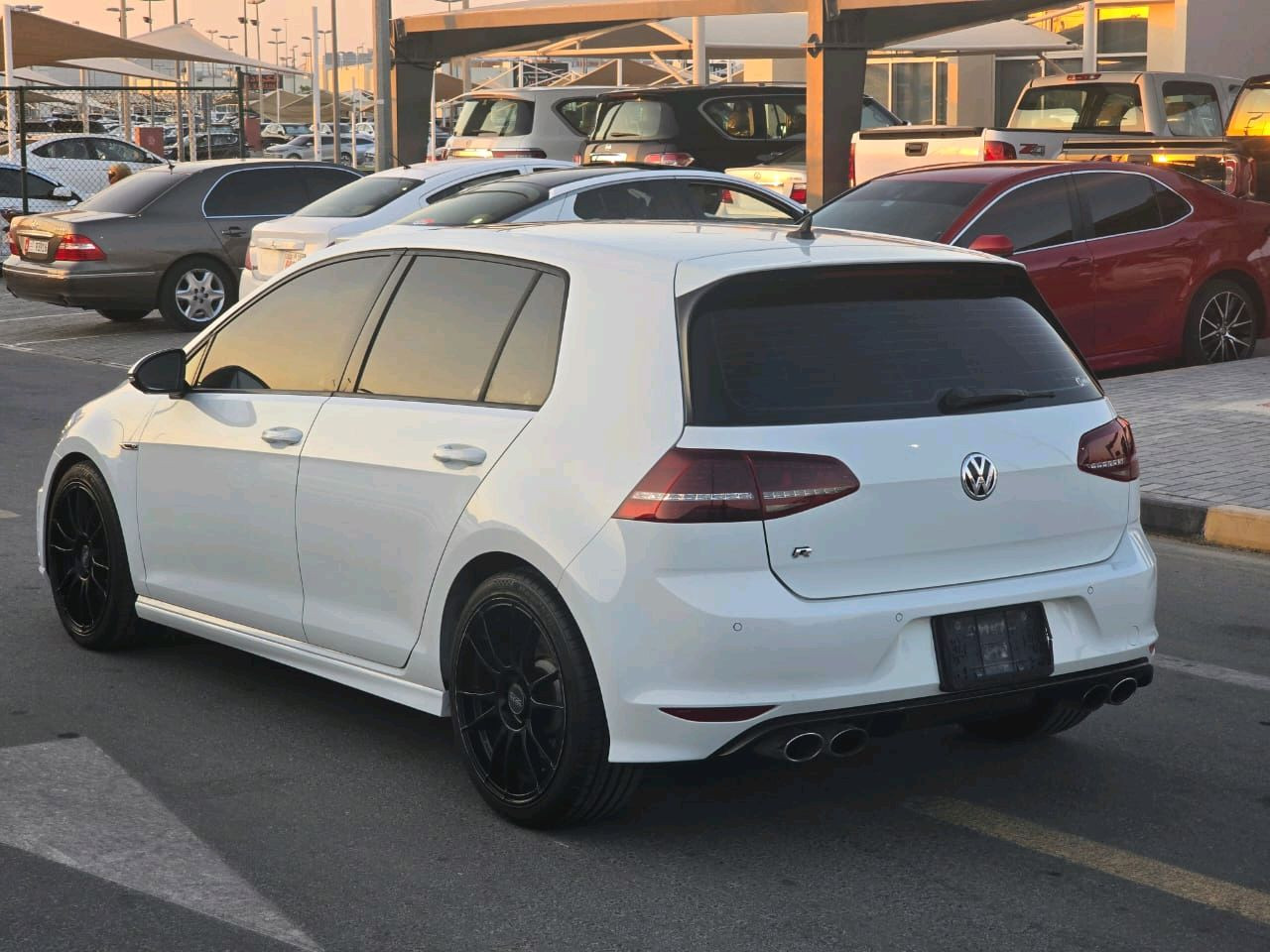 Volkswagen Golf R - Image 8