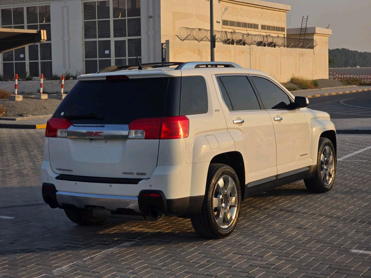 GMC Terrain - Image 12