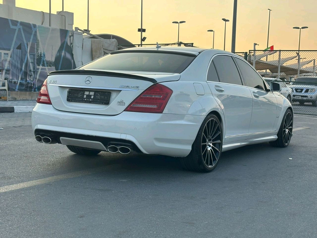 Mercedes Benz S-Class - Image 12