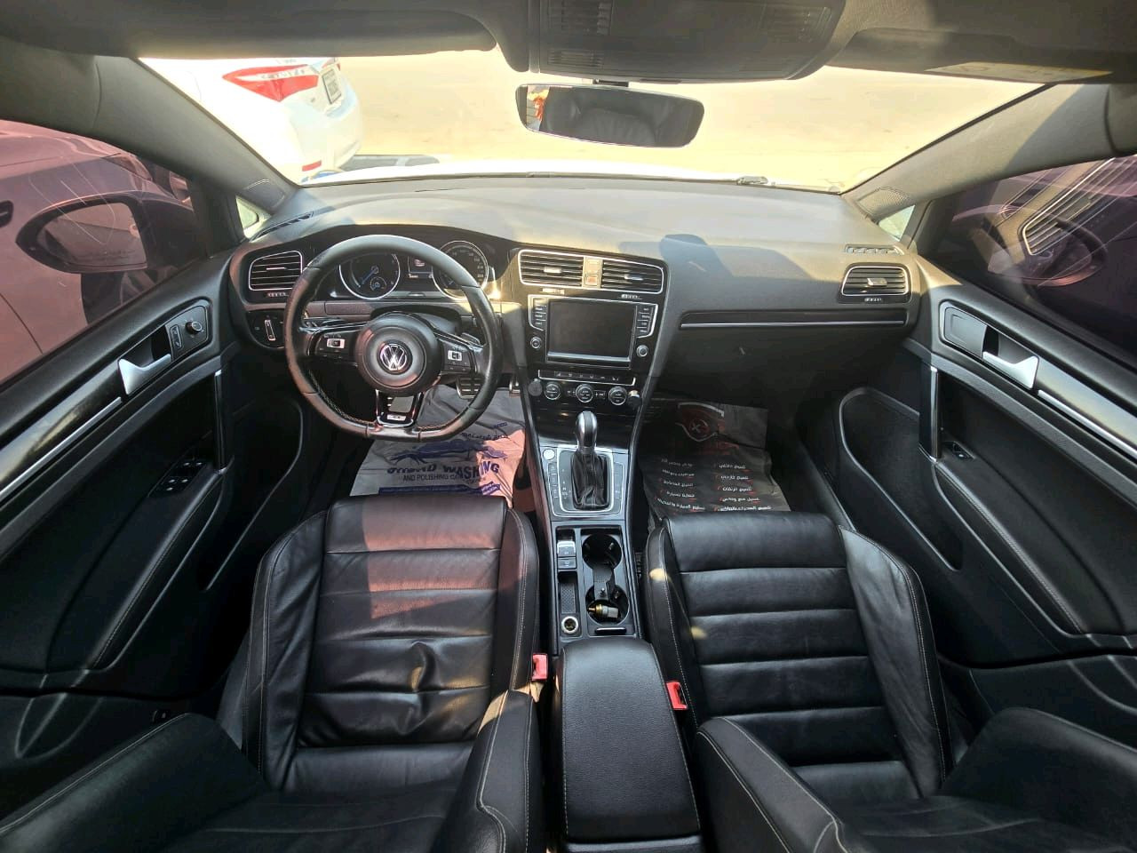 Volkswagen Golf R - Image 9