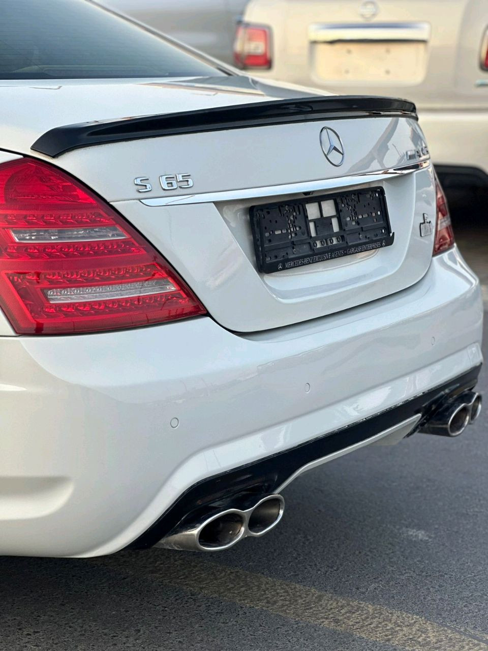 Mercedes Benz S-Class - Image 8