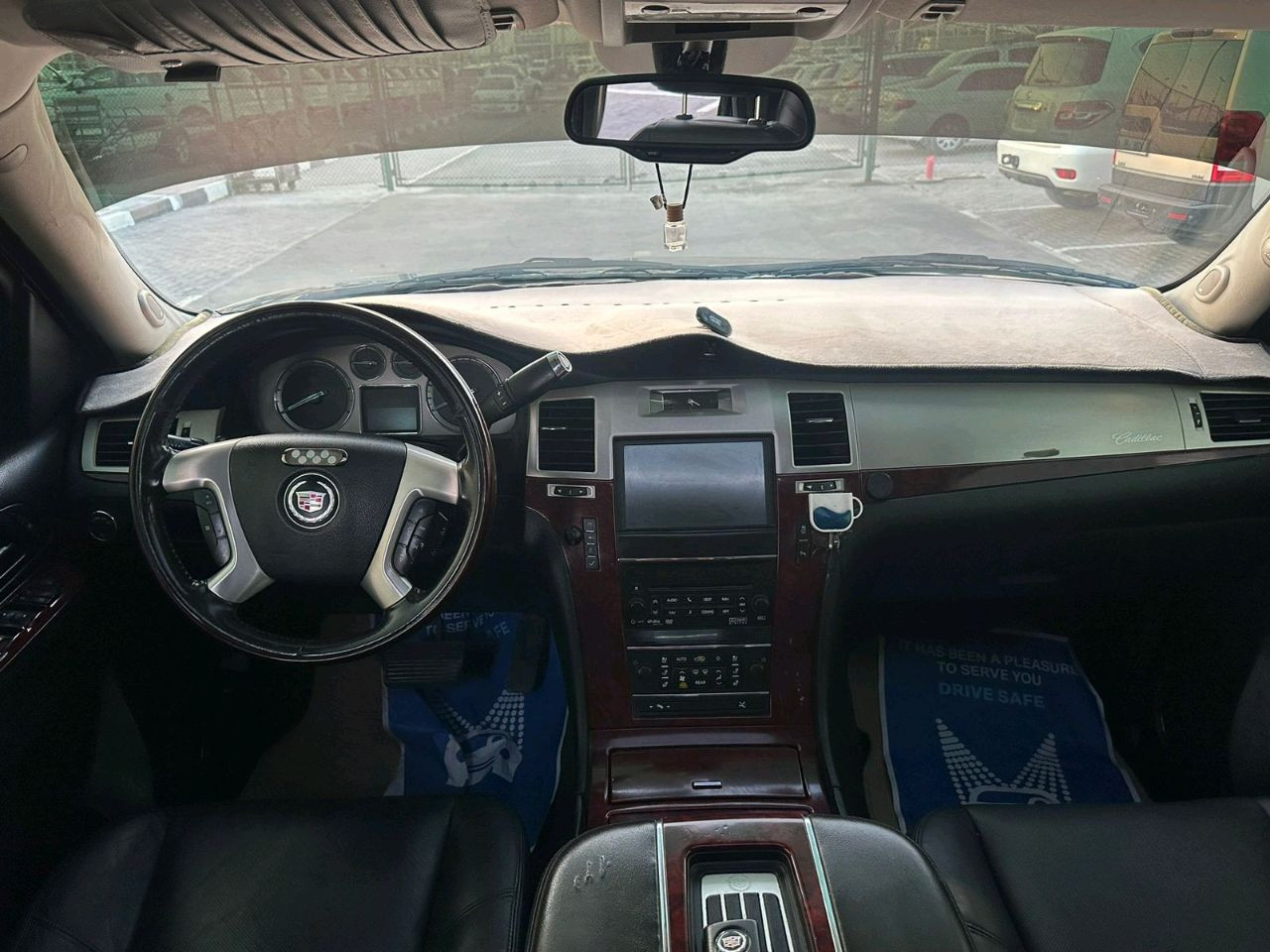 Cadillac Escalade - Image 9