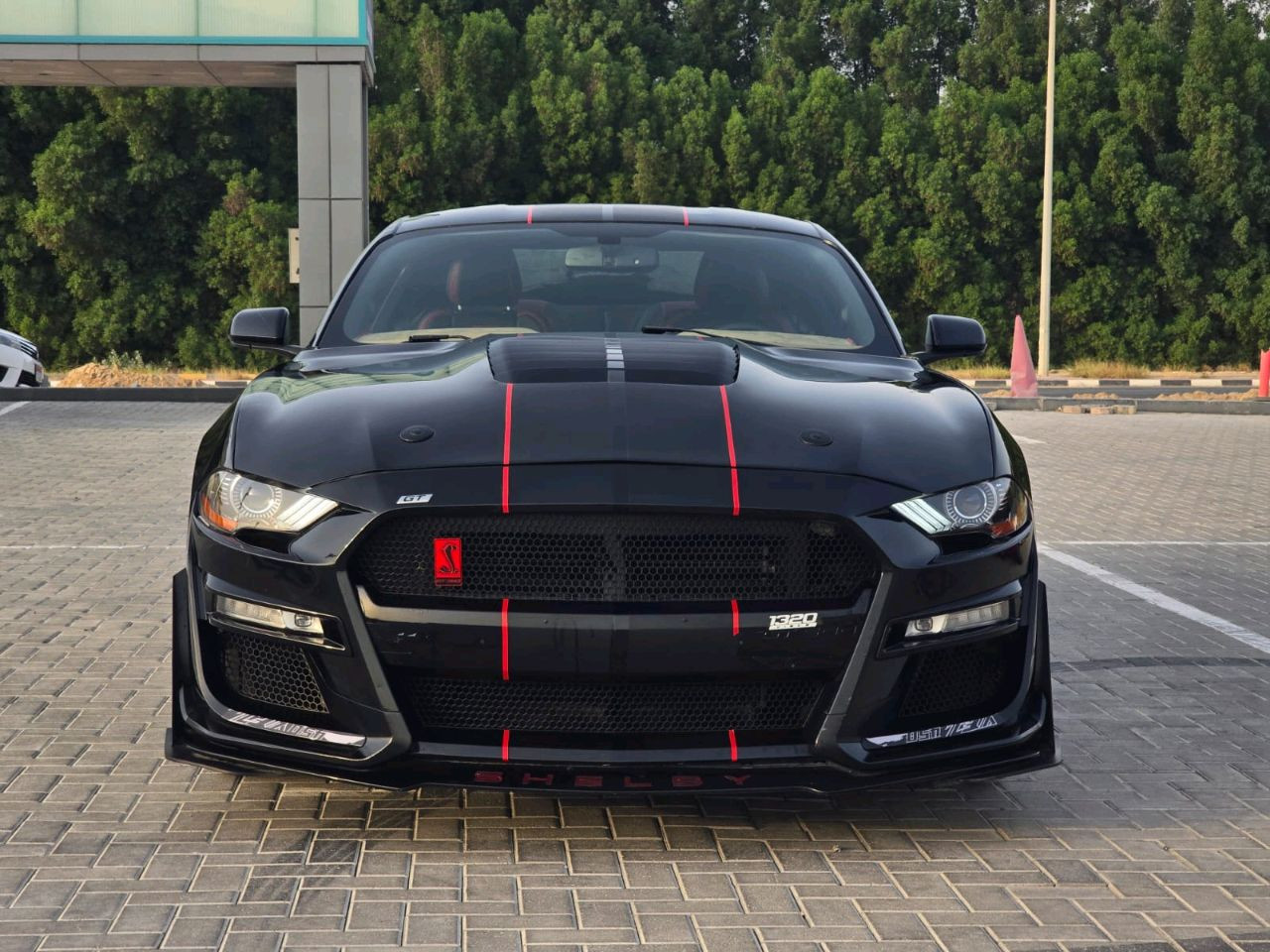 Ford Mustang - Image 10