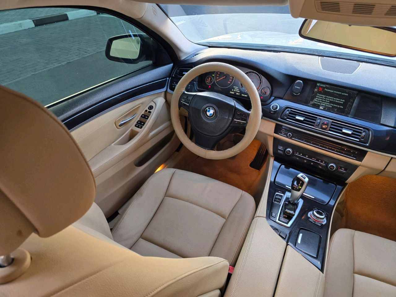 BMW 5-Series - Image 9