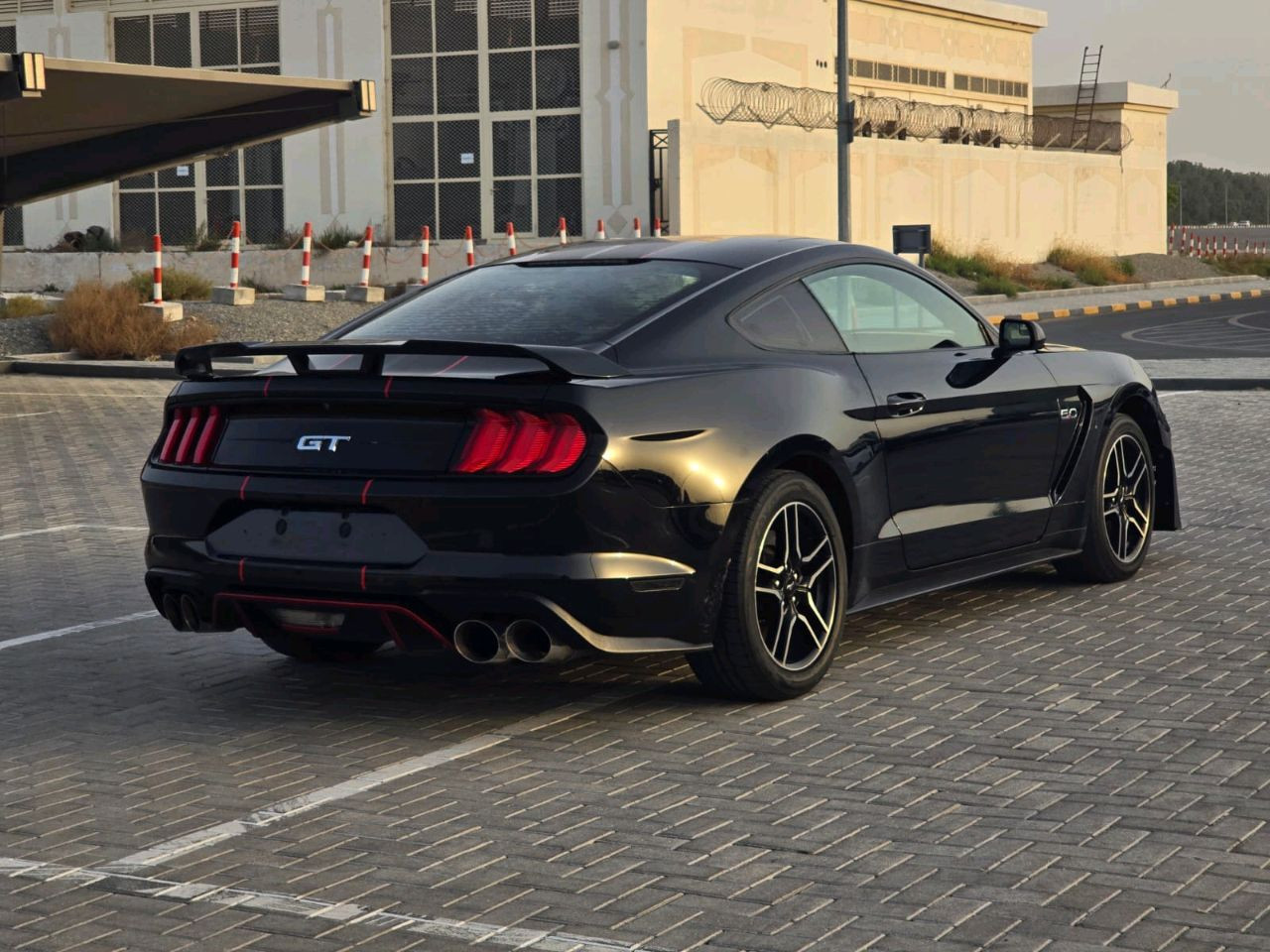 Ford Mustang - Image 9
