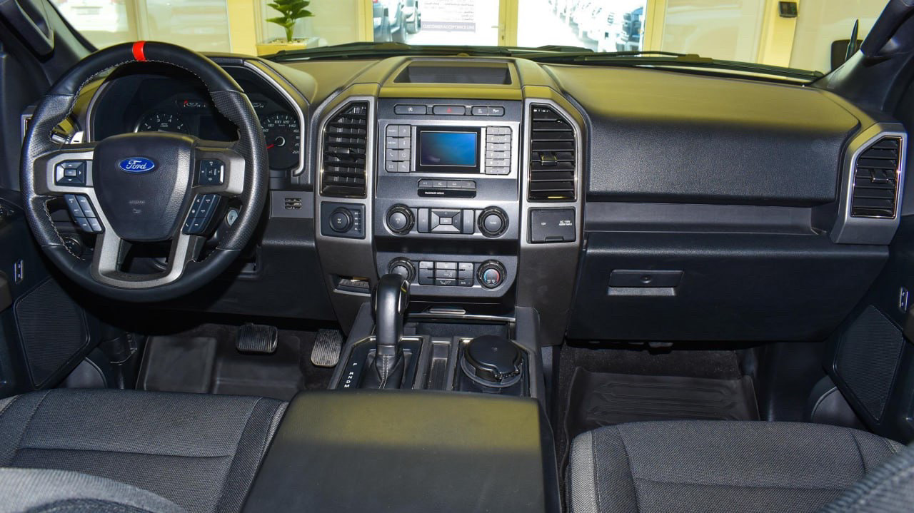 Ford Raptor - Image 5