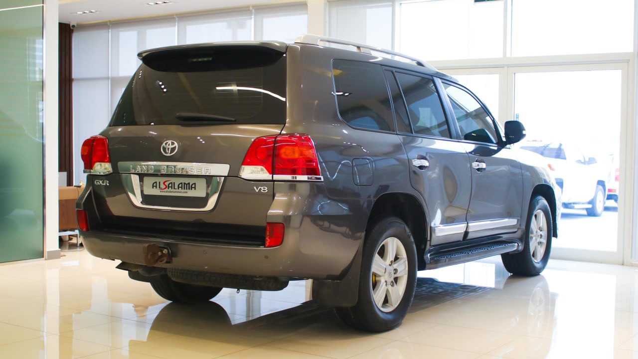 Toyota Land Cruiser - Image 8