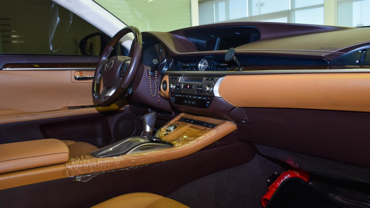 Lexus ES-Series - Image 9