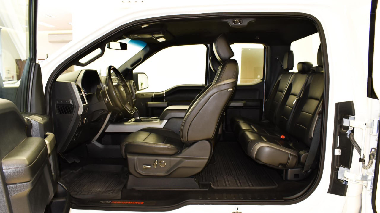 Ford Raptor - Image 5