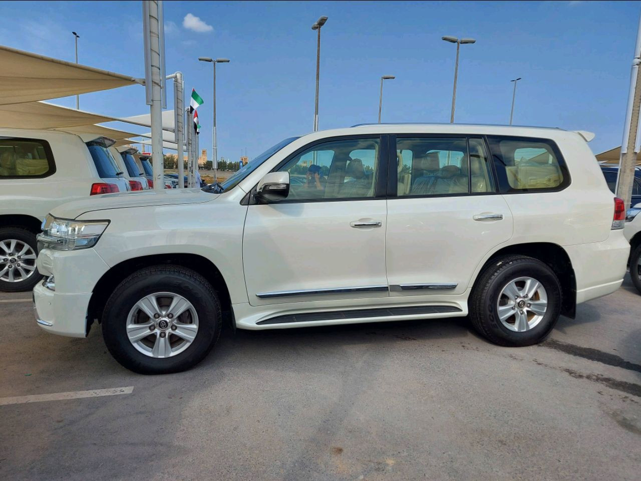 Toyota Land Cruiser - Image 2