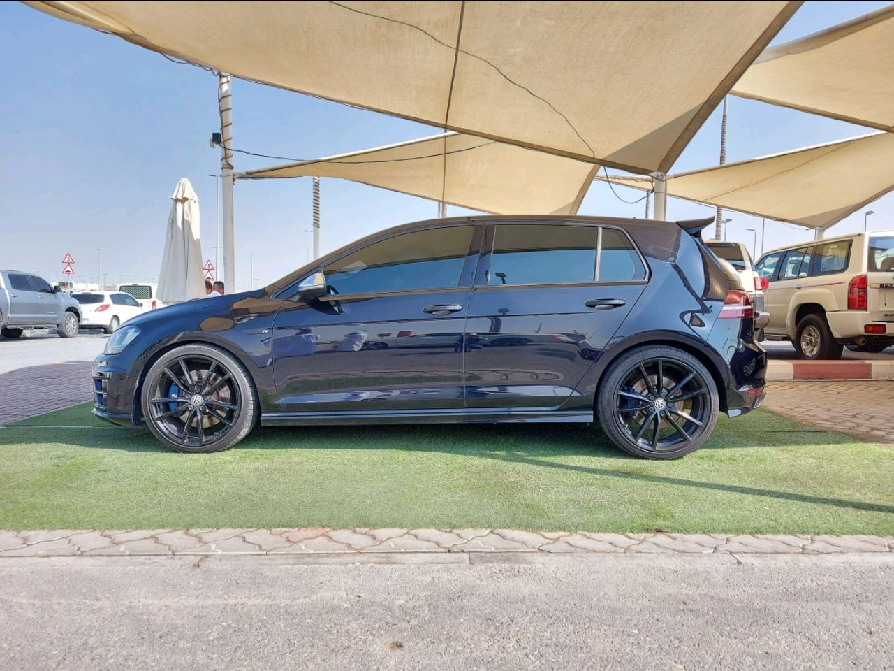 Volkswagen Golf R - Image 4
