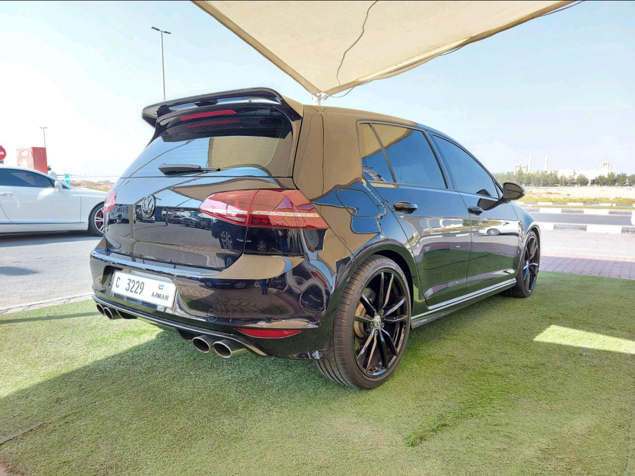 Volkswagen Golf R - Image 3