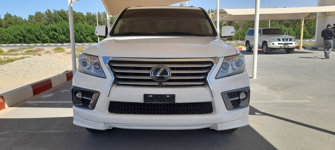 Lexus LX-Series - Image 2
