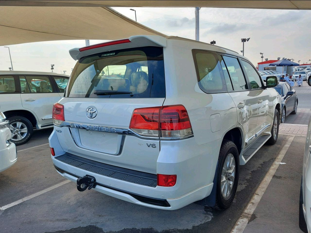 Toyota Land Cruiser - Image 3