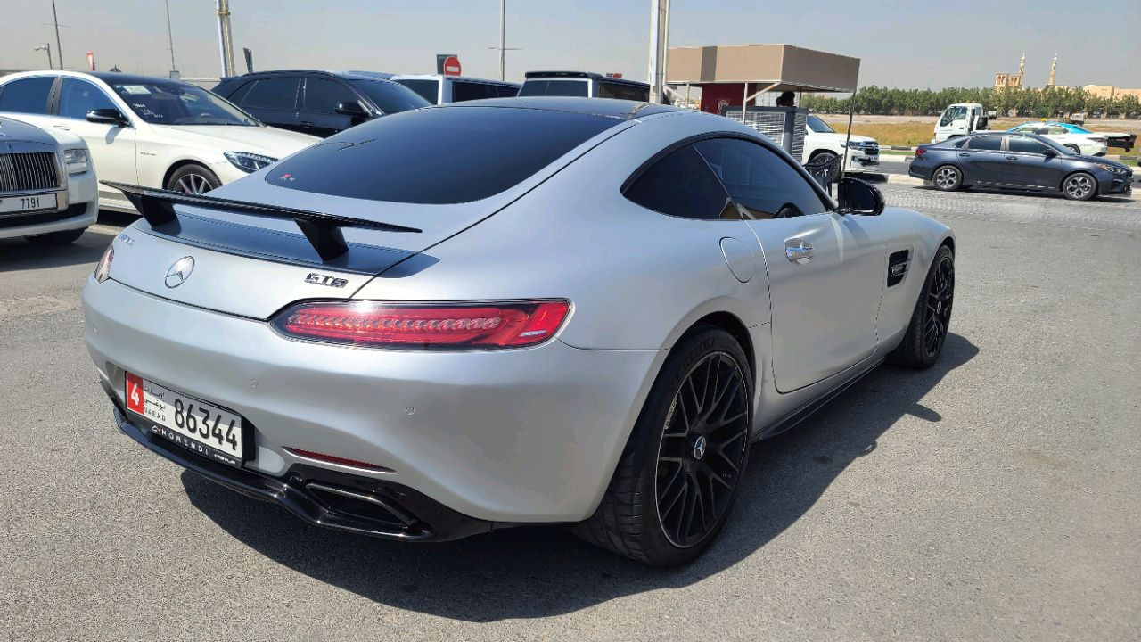Mercedes Benz GT - Image 4