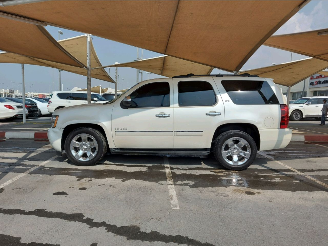 Chevrolet Tahoe - Image 4