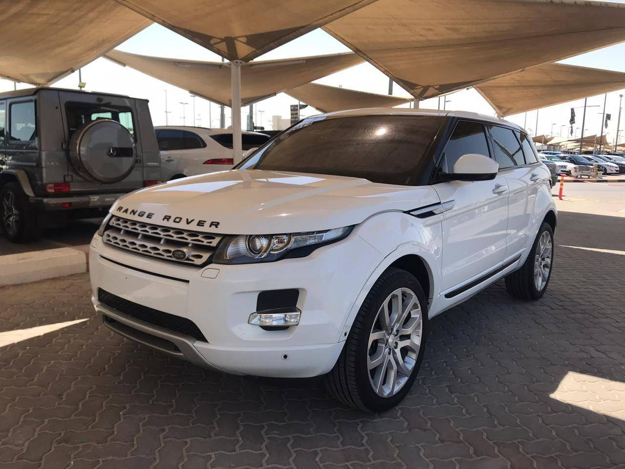 Land Rover LR4 - Image 2