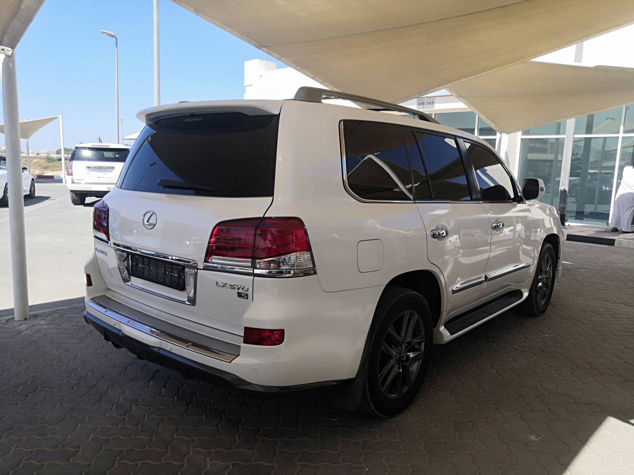 Lexus LX-Series - Image 3