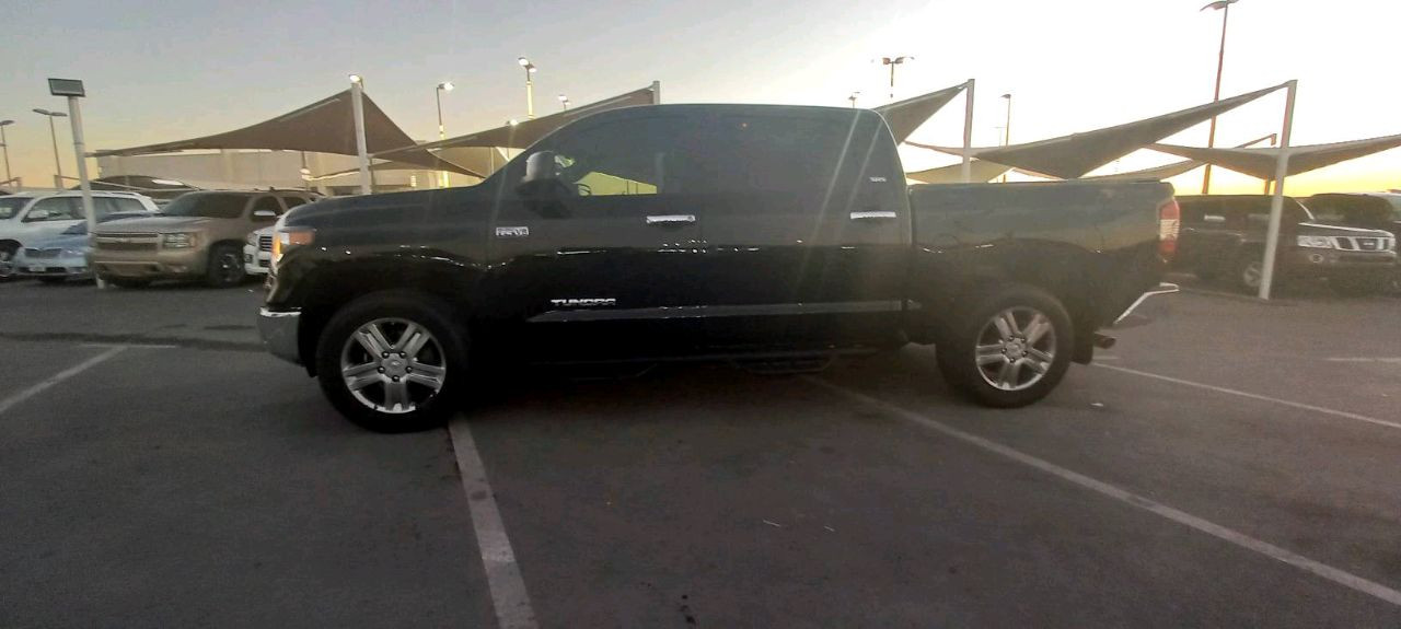 Toyota Tundra - Image 5