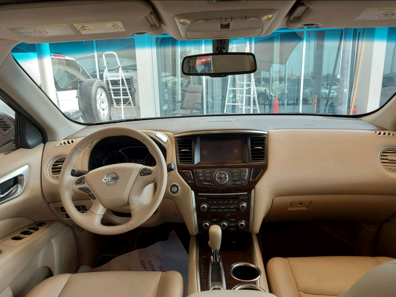 Nissan Pathfinder - Image 2