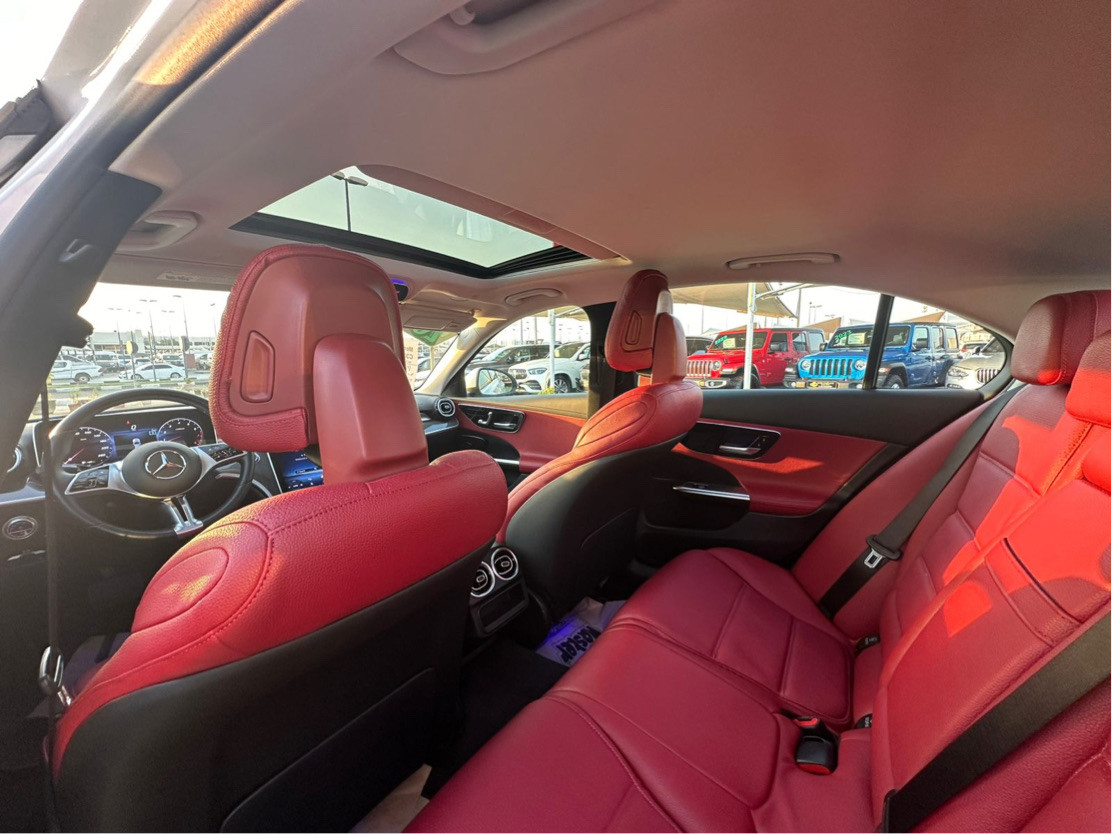 Mercedes Benz C-Class - Image 11