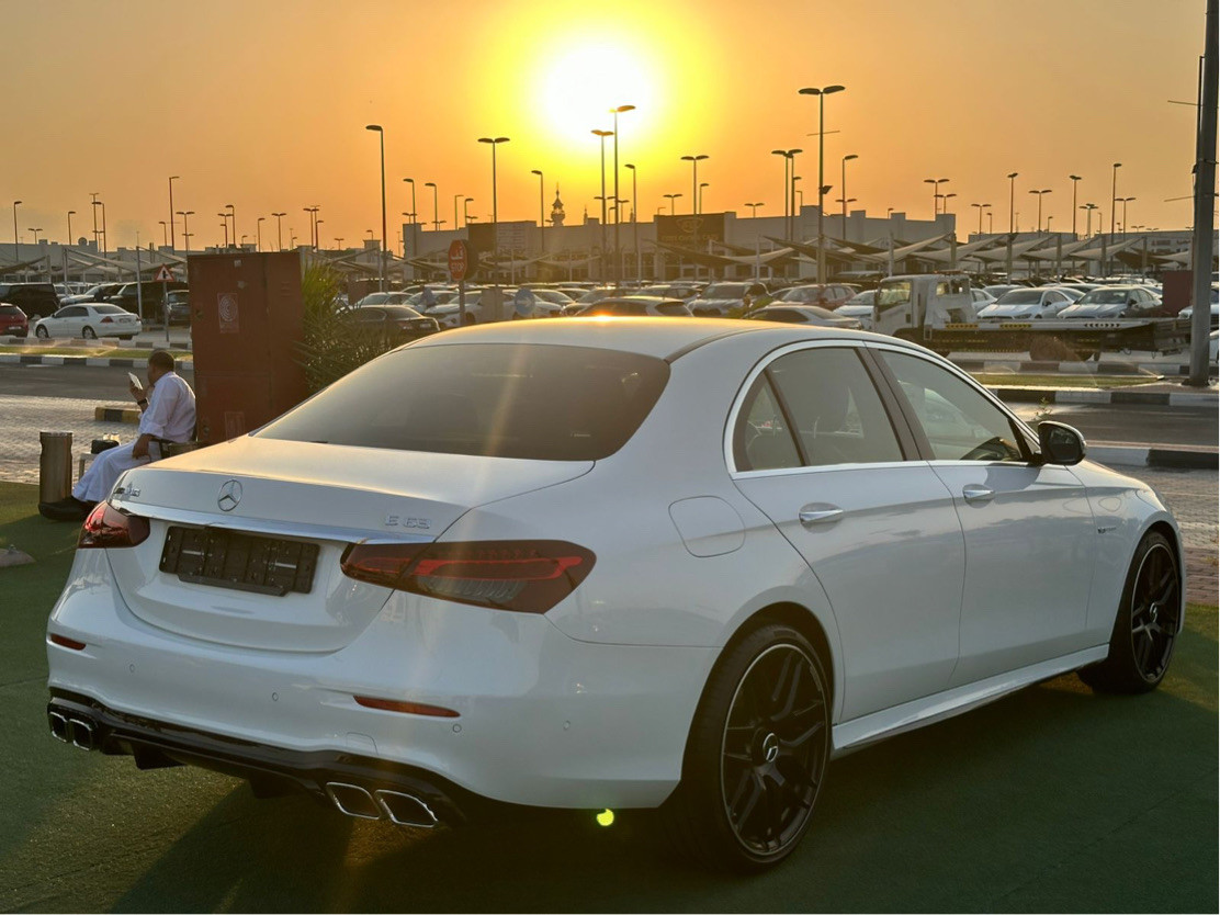 Mercedes Benz E-Class - Image 4