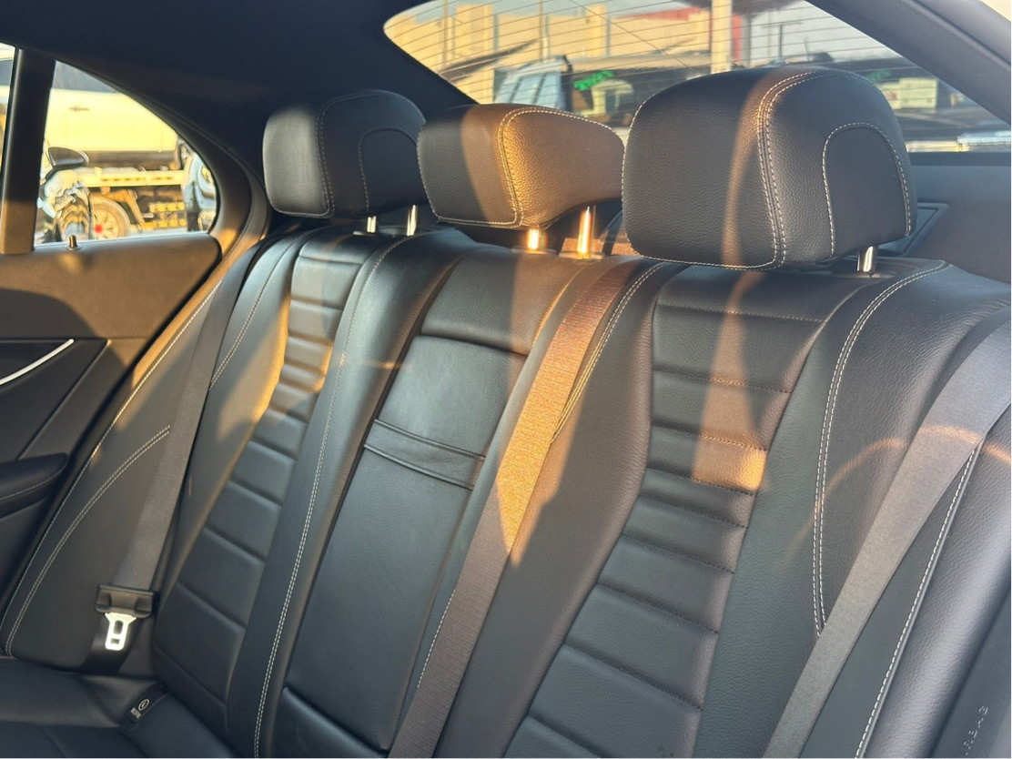 Mercedes Benz E-Class - Image 10