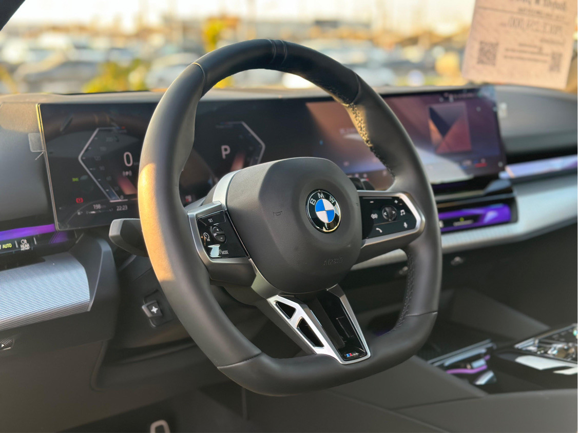 BMW 5-Series - Image 9
