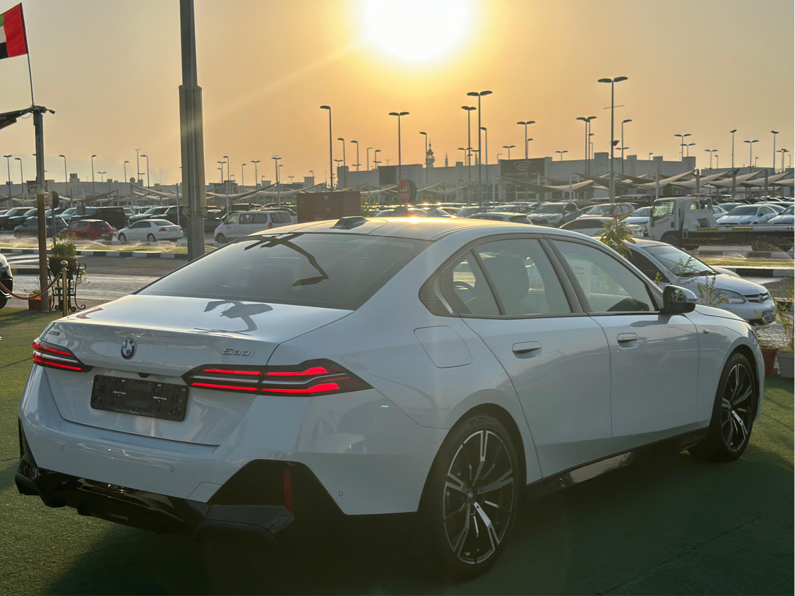 BMW 5-Series - Image 3