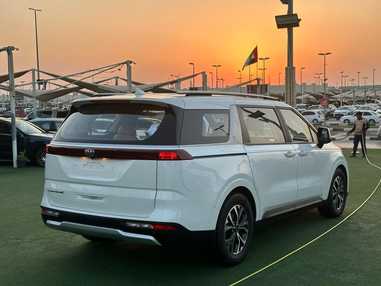 KIA Carnival - Image 6