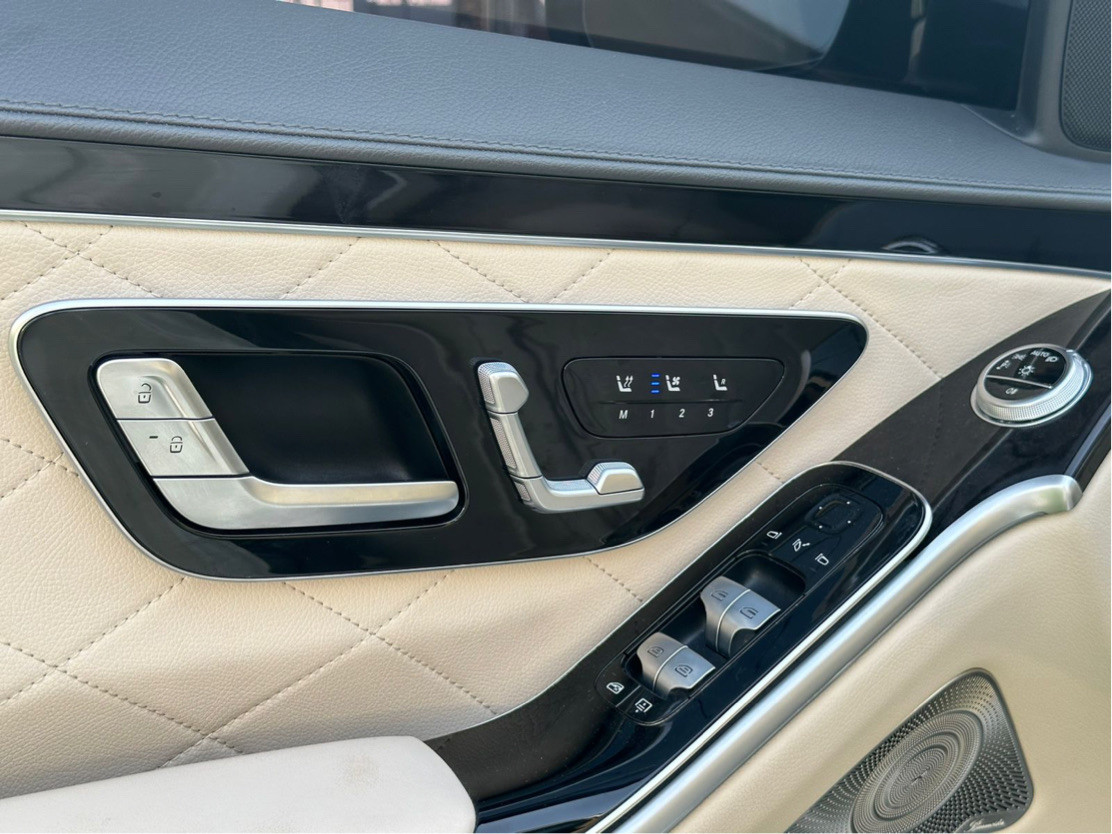 Mercedes Benz S-Class - Image 10