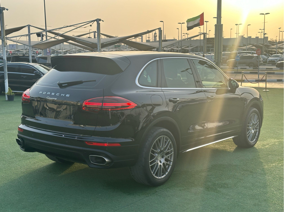 Porsche Cayenne - Image 4