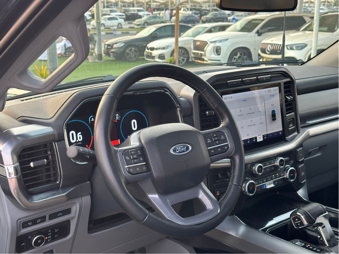 Ford F-Series Pickup - Image 8