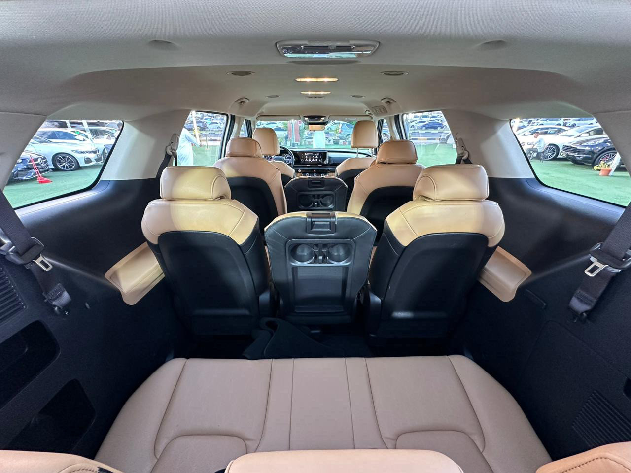 KIA Carnival - Image 4