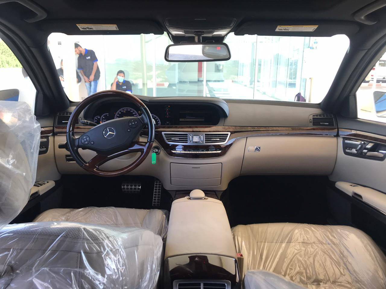 Mercedes Benz 500/560 - Image 6