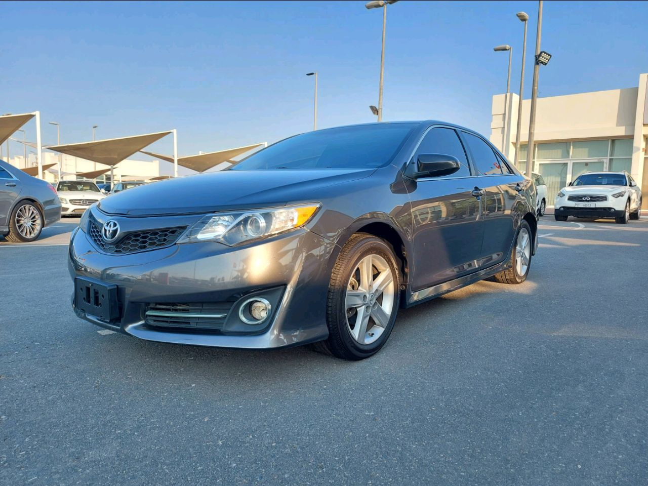 Toyota Camry - Image 2