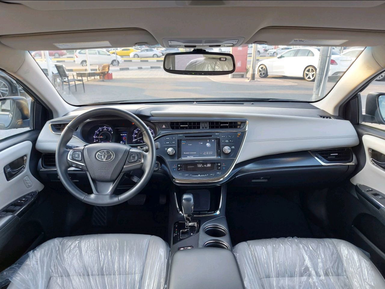 Toyota Avalon - Image 5